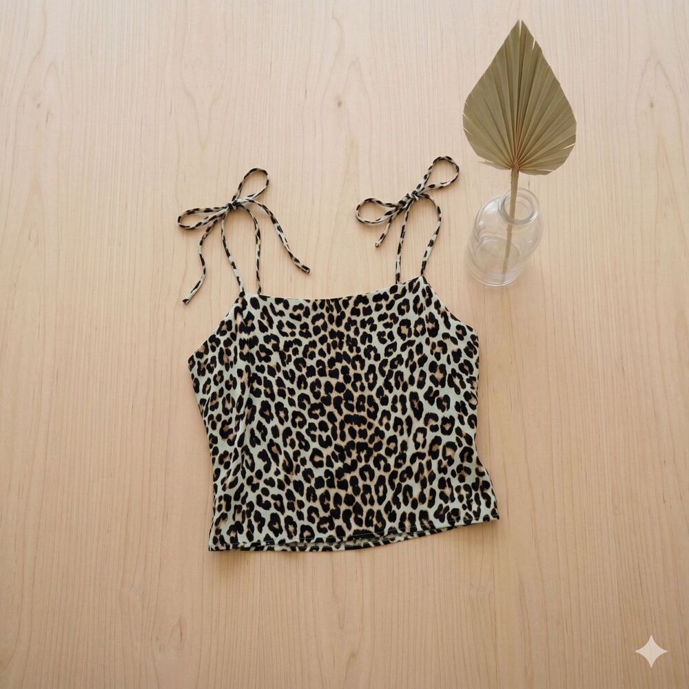 ⭐Mobwife Leopard Print Spaghetti Strap Smocked Crop Top Size Large⭐